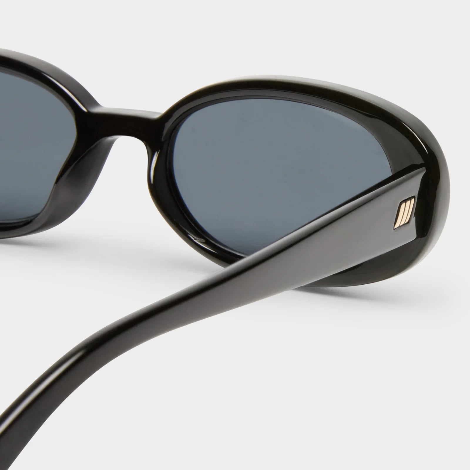 Le Specs - Outta Love (Black) Le Specs