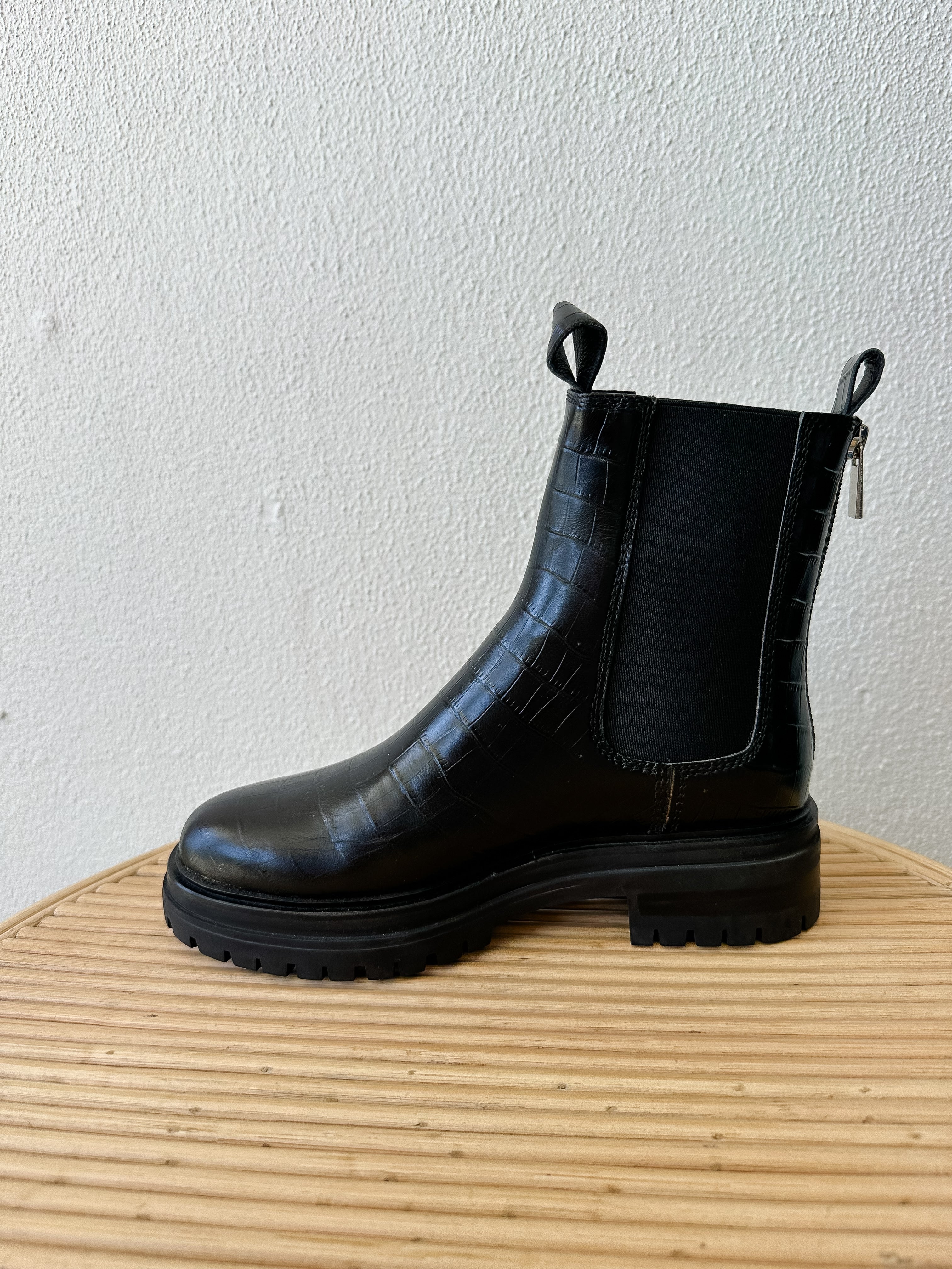 Mollini Apeace - Black Croc Leather Mollini