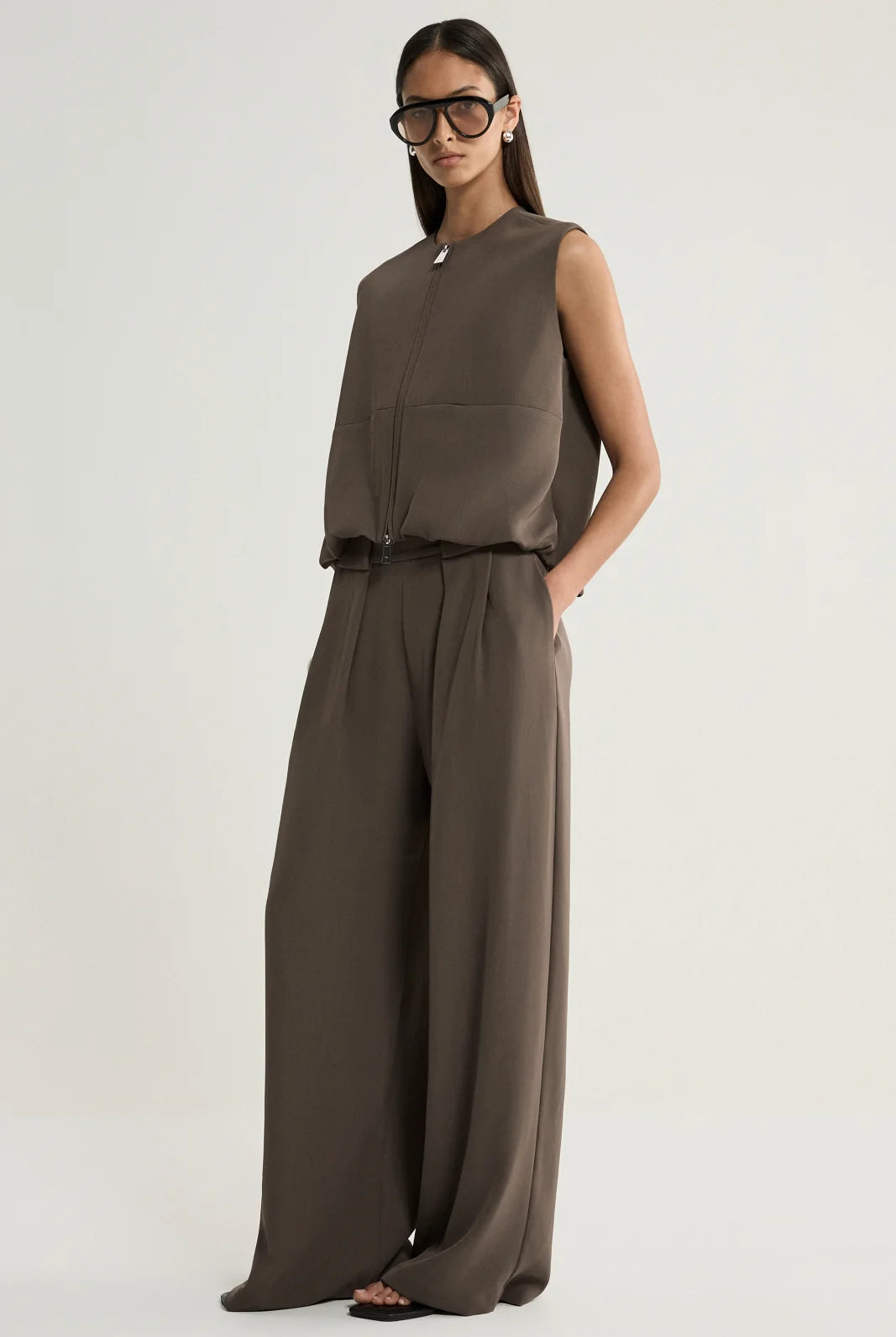 Elka Collective - Margot Vest (Taupe) Elka Collective