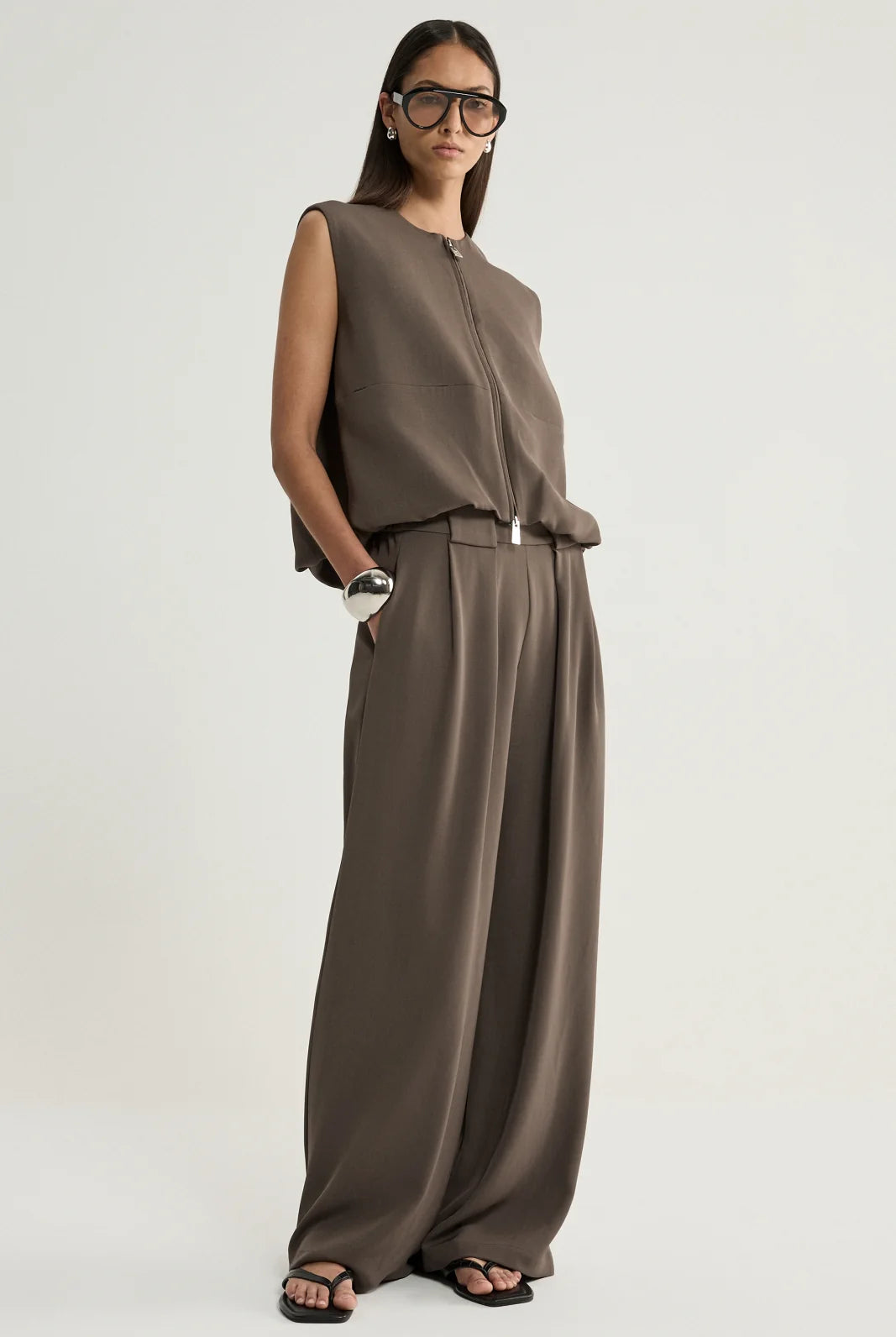 Elka Collective - Margot Vest (Taupe) Elka Collective