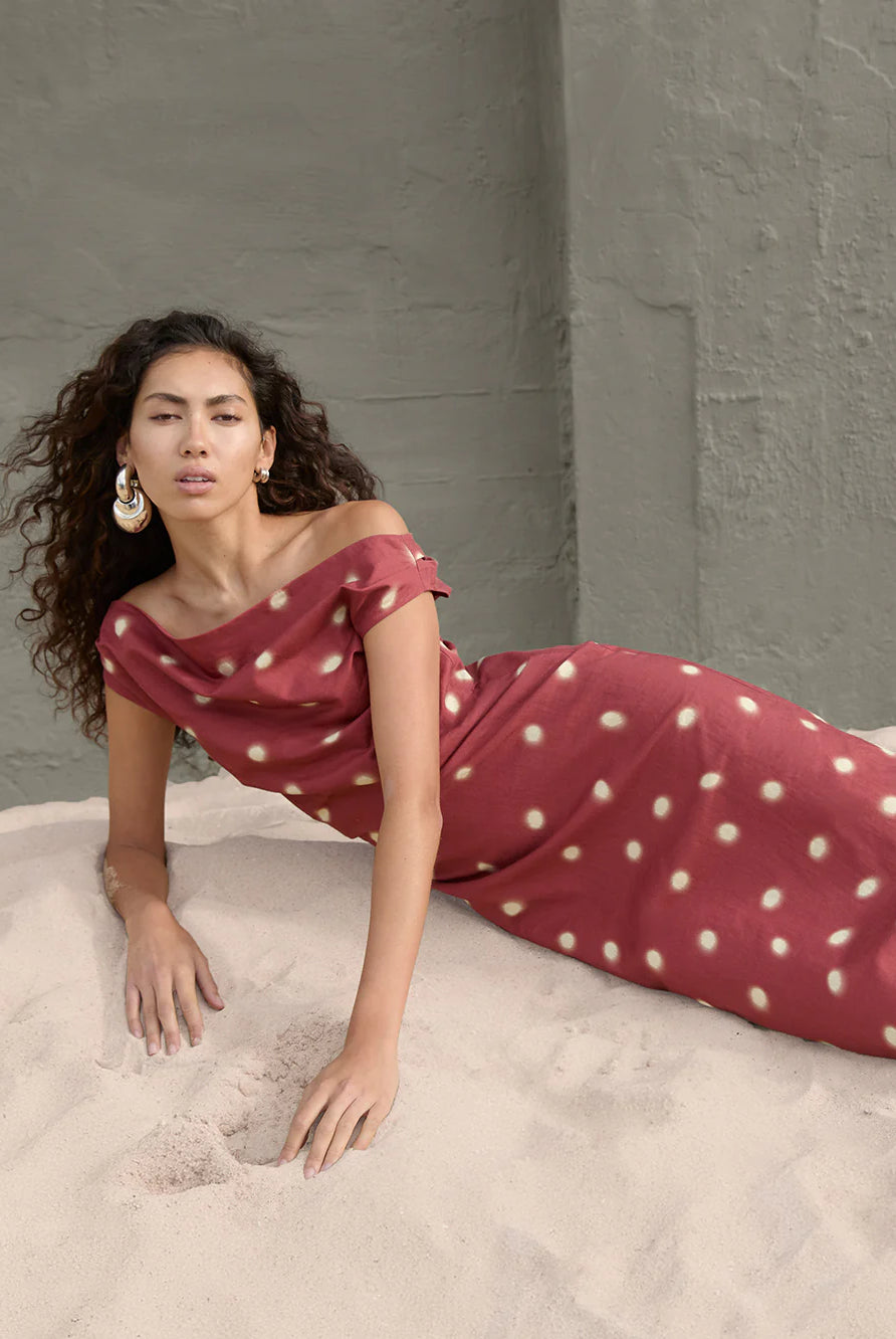 Kivari - Saro Midi Dress (Brick) Kivari