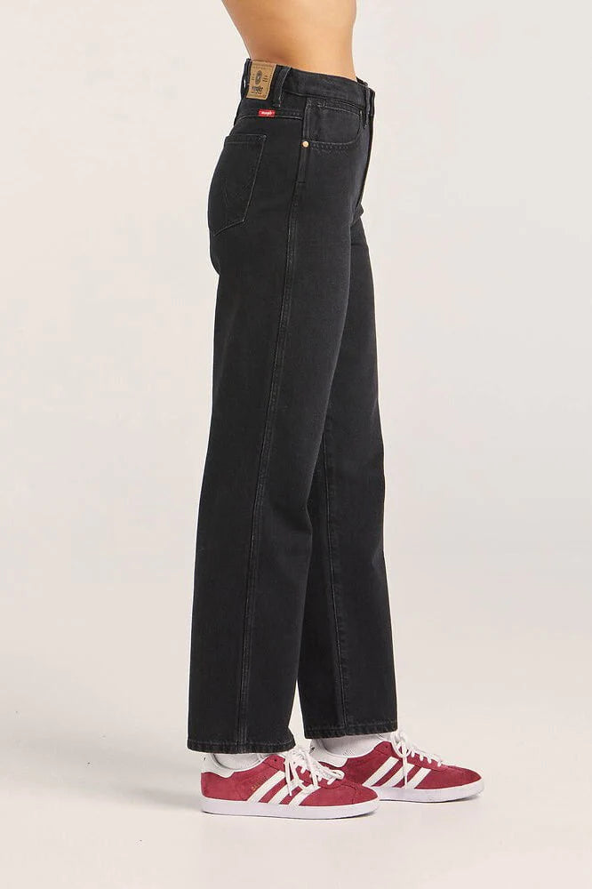 Wrangler Mid Rise Vintage Straight Jean - Garage Black Wrangler
