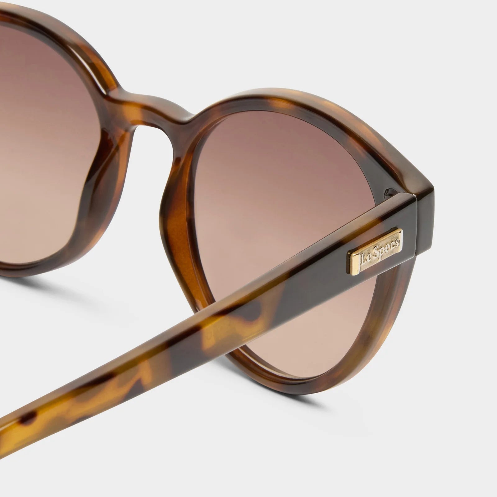 Le Specs Paramount - Milky Tort Le Specs