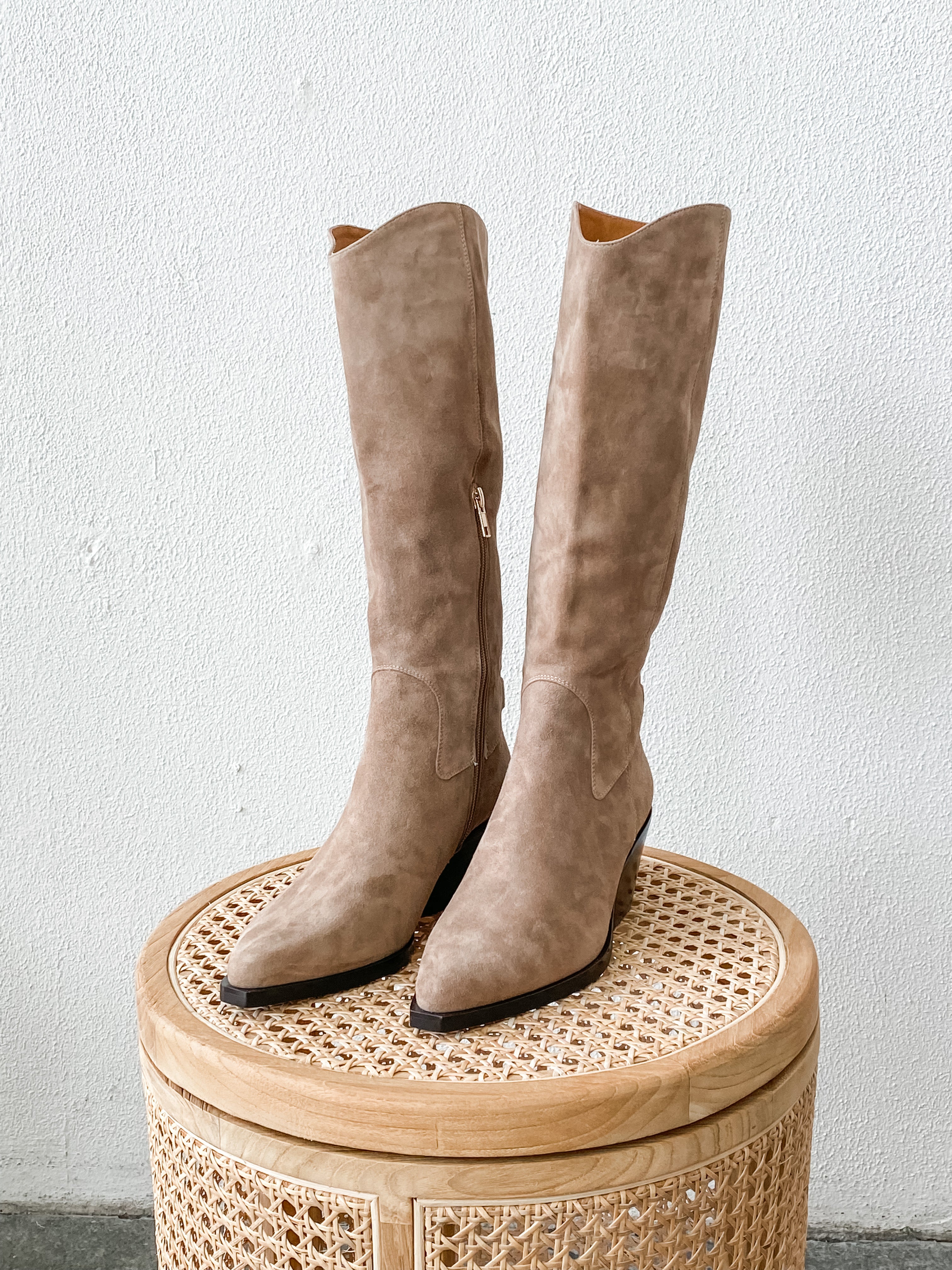 Mollini Relax - Coffee Suede Mollini