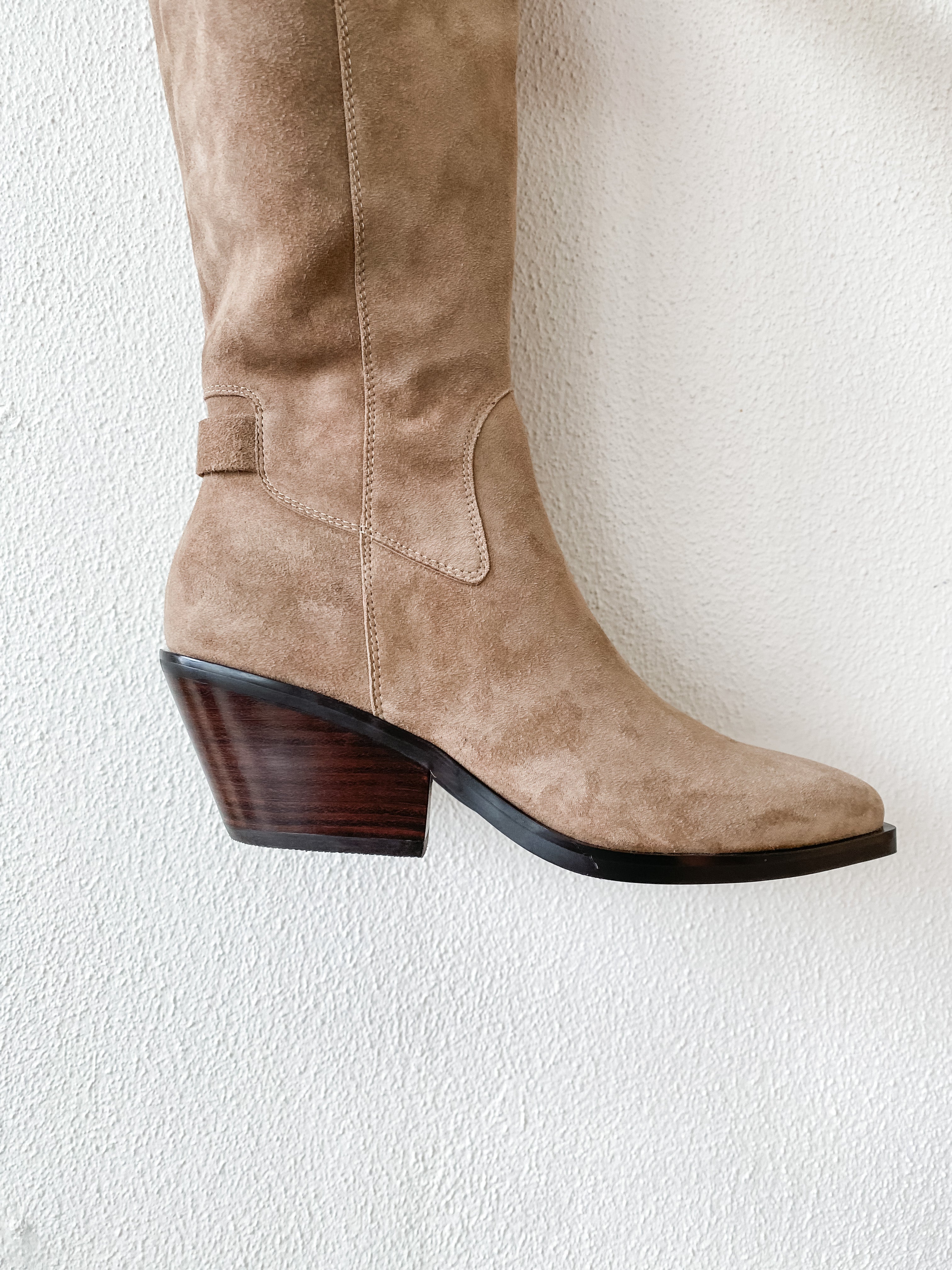 Mollini Relax - Coffee Suede Mollini