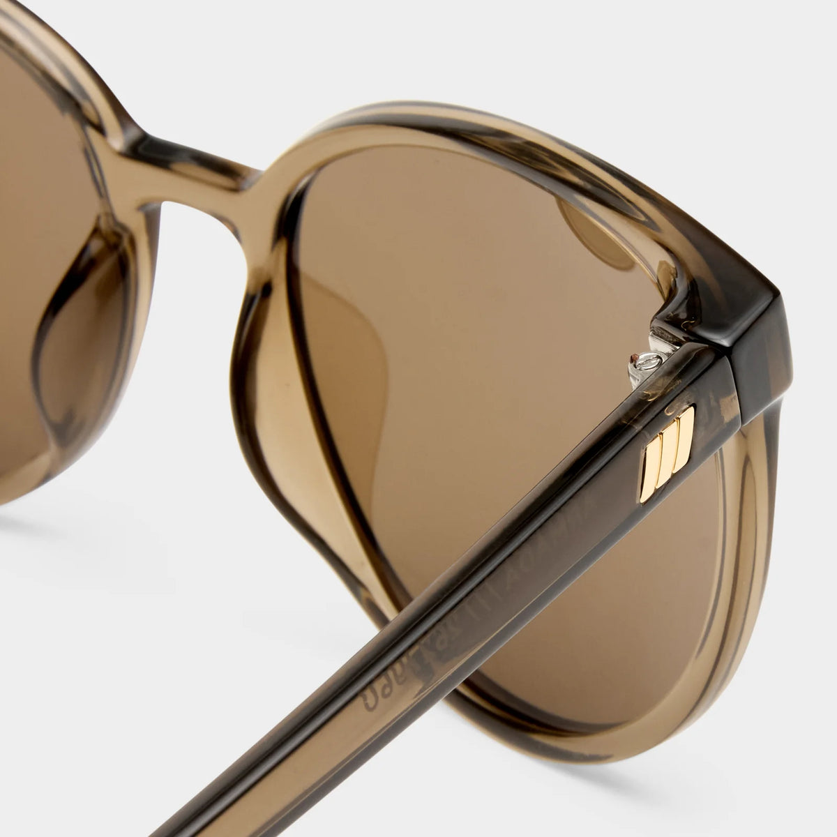 Le Specs - Armada (Cocoa) Le Specs