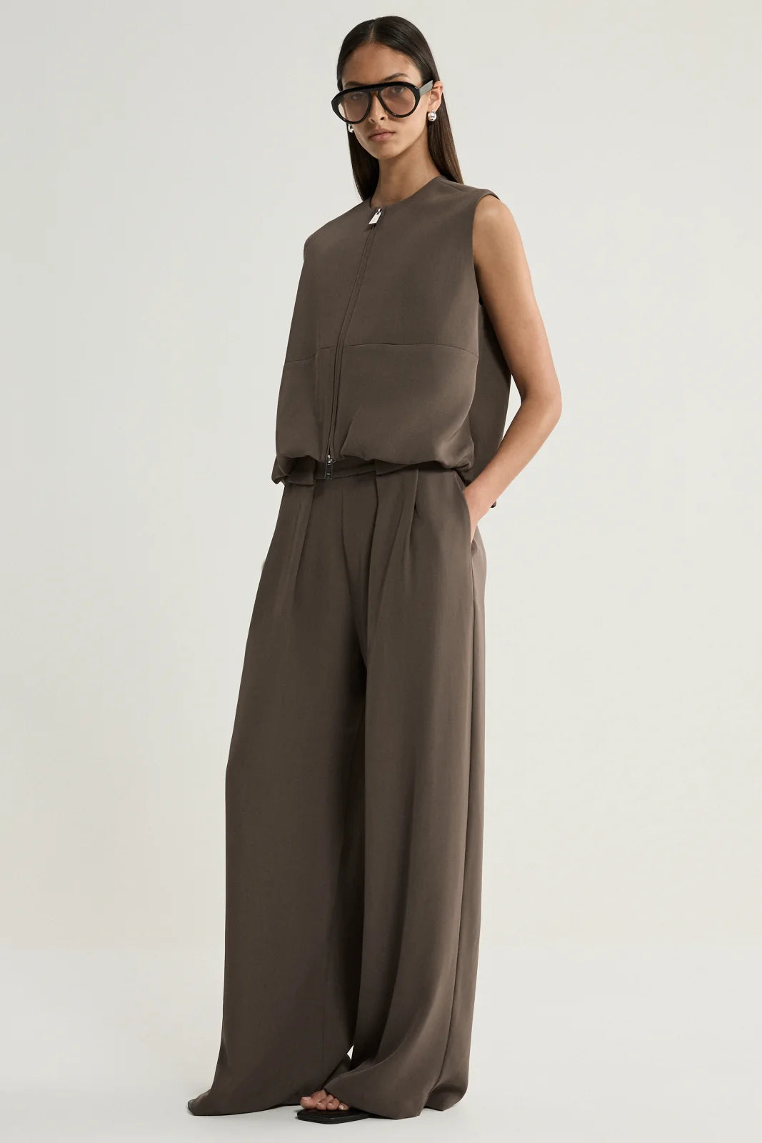 Elka Collective - Margot Vest (Taupe) Elka Collective